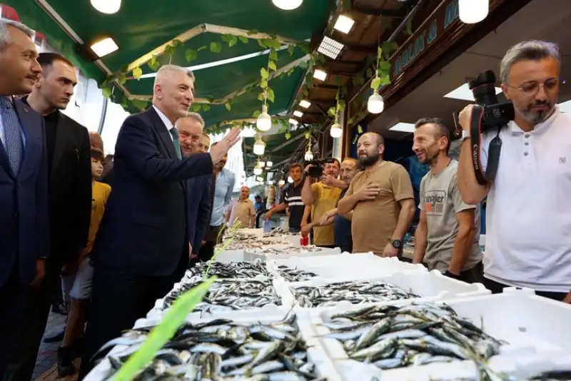 Bakan Bolat, Rize'de Ziyaretlerde Bulundu