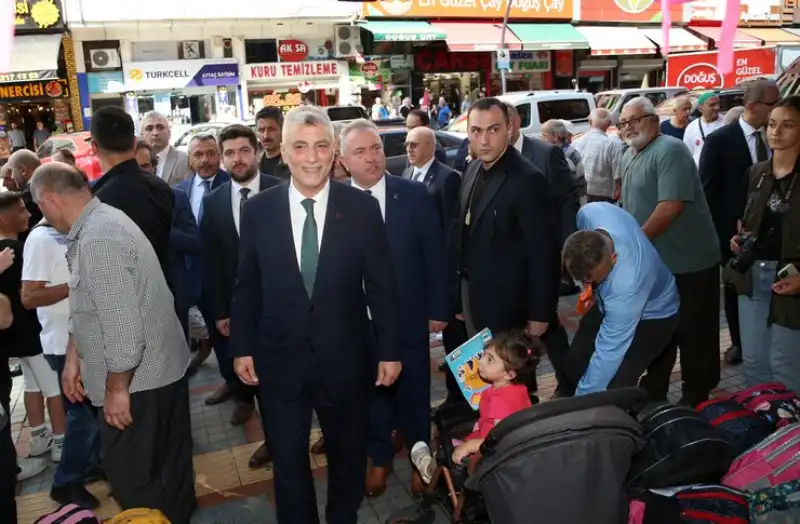 Bakan Bolat, Rize'de Ziyaretlerde Bulundu