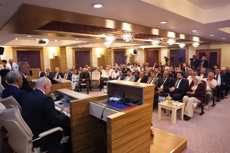 Ticaret Bakanı Rize’de STK’lar ve İş İnsanlarıyla Buluştu